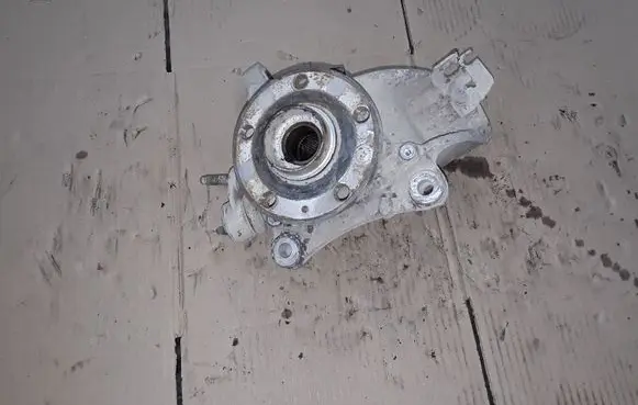 Volkswagen PASSAT B6 Front wheel hub NOCODE