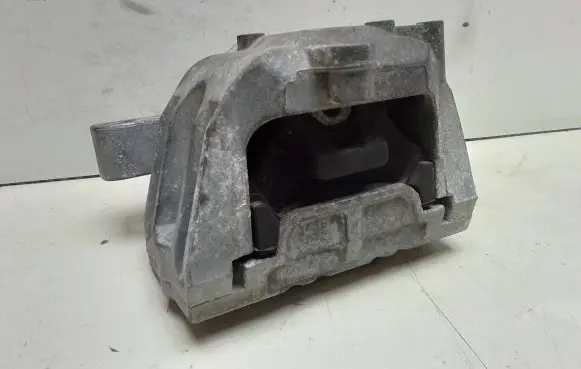 Audi A3 S3 8P Engine mount bracket 1K0199262AE