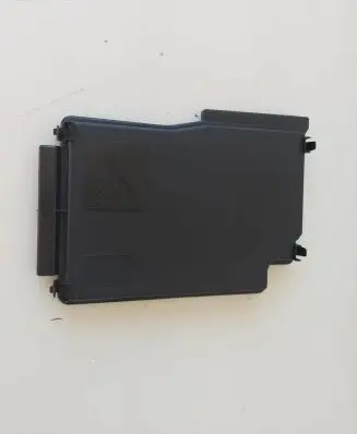 Renault Trafic III (X82) Fuse box cover 243121532R