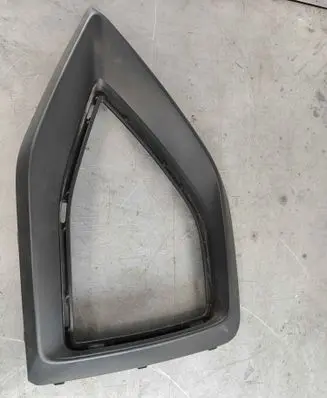 Audi Q2 - Front bumper splitter molding 81a853054c4w3