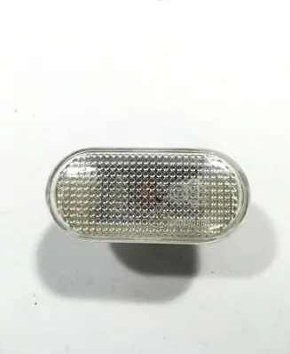 Nissan Qashqai Front fender indicator light 26160AX00A A048088 E1011380