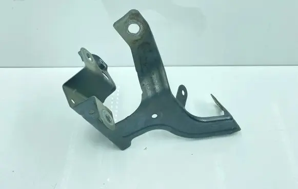 BMW 6 G32 Gran Turismo Fender mounting bracket 7378467