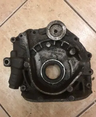 Volkswagen Transporter - Caravelle T4 Oil pump 034115109