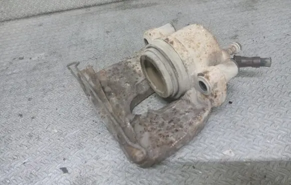Volvo V50 Front brake caliper