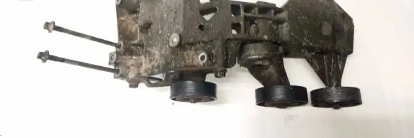 Mercedes-Benz A W169 Engine mounting bracket A6402021040