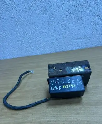 Mercedes-Benz Vito Viano W638 Other relay D7141 0255452832