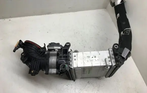 Mercedes-Benz E W213 Intercooler radiator A6540102004