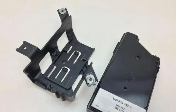 Volkswagen PASSAT CC Head unit multimedia control 5N0035342C 6R0971845C