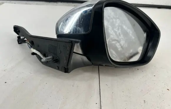 Peugeot 208 I Front door electric wing mirror E20211047