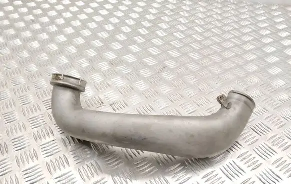 Mercedes-Benz CLS C218 AMG Air intake hose/pipe