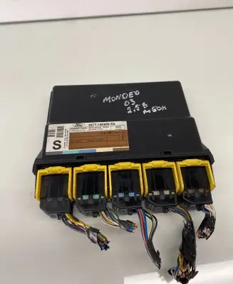 Ford Mondeo Mk III Comfort/convenience module 3S7T15K600SA 5WK48751B