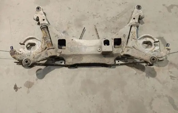 Volvo V70 Rear subframe 