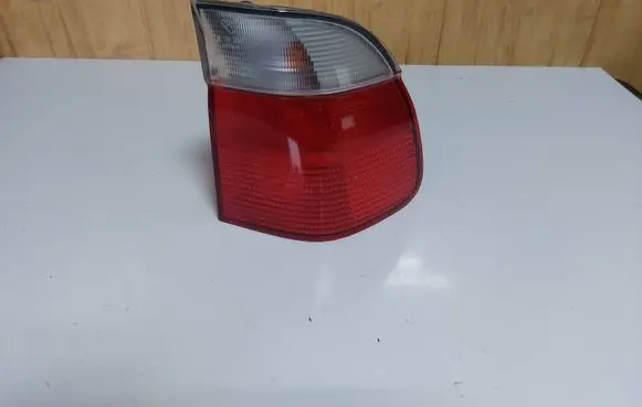 BMW 5 E39 Tail light bulb cover holder 2496339 393390 DV71VV