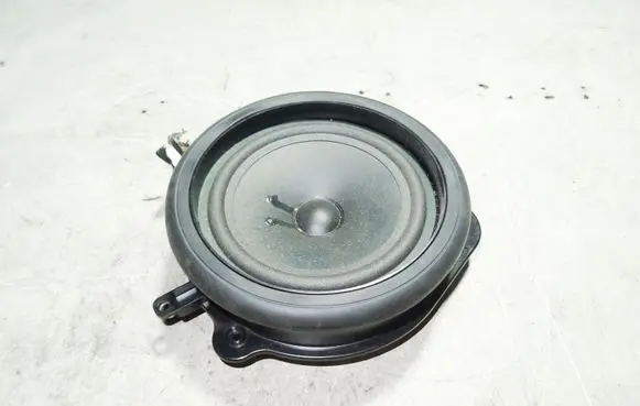Audi A4 S4 B7 8E 8H Front door speaker 8E0035411B