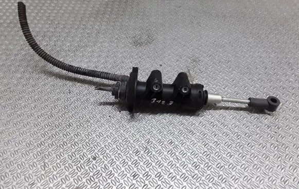 Clutch master cylinder