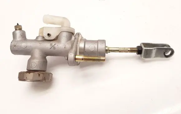 Clutch slave cylinder