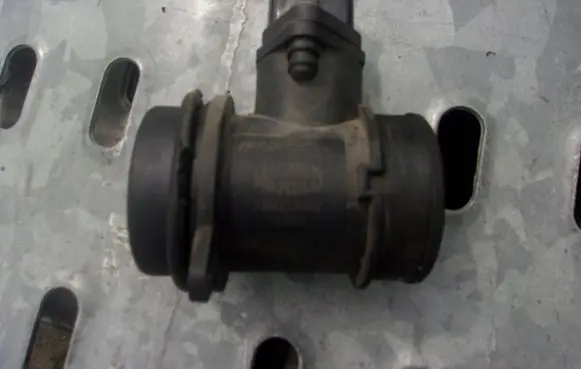 Fiat 500 Mass air flow meter AMMQ19680