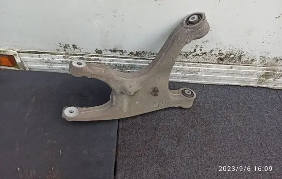 Audi Q5 SQ5 Rear upper control arm/wishbone 8R0505311B