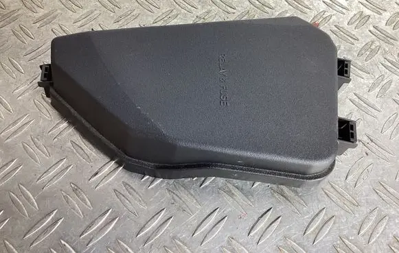 Lexus NX Fuse box cover 8266278270