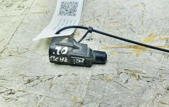 Mitsubishi Pajero Outside/external air temperature sensor 