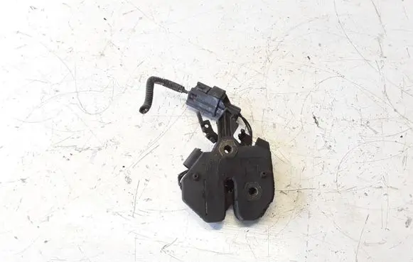 Volvo V70 Engine bonnet/hood lock/catch 9483765 9483764