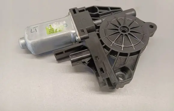 Jeep Cherokee Rear door window regulator motor 931402-103