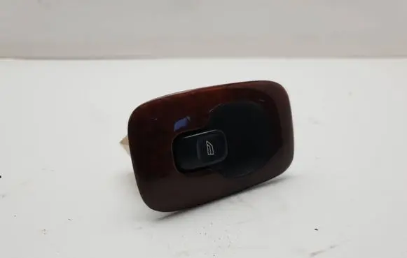 Volvo XC90 Electric window control switch 30658696 03120700 5586N3RUA