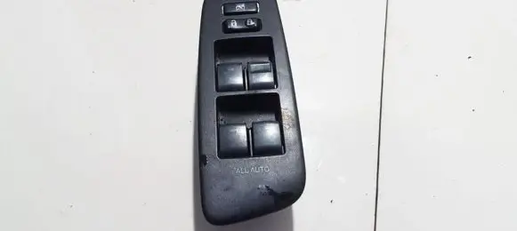 Toyota Auris 150 Electric window control switch 5152220 84040-02100