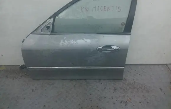 KIA Magentis Front door