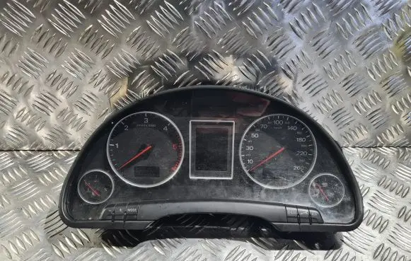 Audi A4 S4 B6 8E 8H Speedometer (instrument cluster)