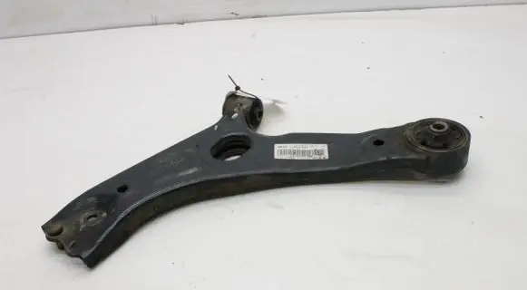Hyundai ix35 Front lower control arm/wishbone 545002Y500
