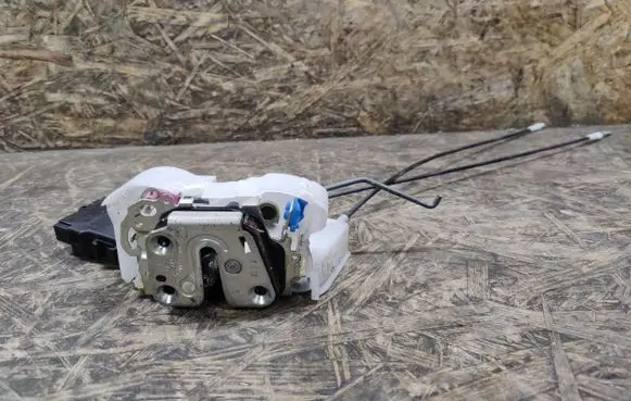 Subaru Forester SG Front door lock