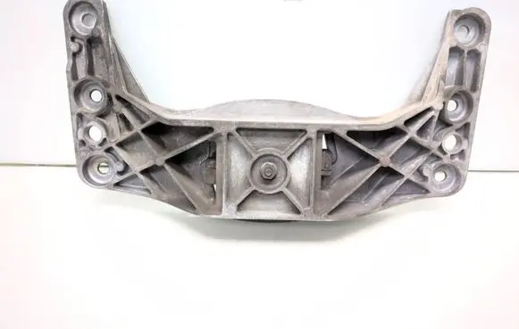 BMW 5 E60 E61 Gearbox mounting bracket 6761106 6770289 22316761106
