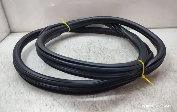 BMW X4 F26 Front door rubber seal