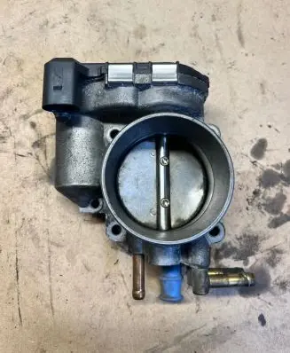 Audi A6 S6 C5 4B Throttle valve 078133062B 0280750030