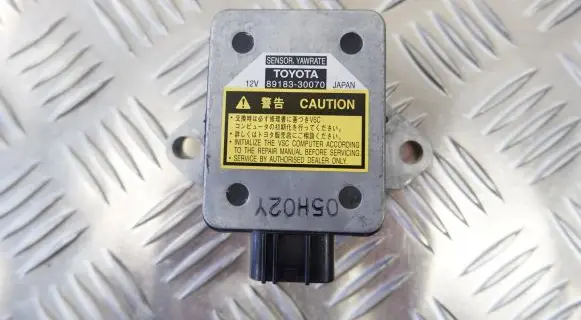 Lexus GS 300 350 430 450H Acceleration sensor 8918330070