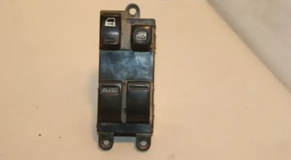 Nissan Almera N16 Electric window control switch 254015M511 25401EL30A