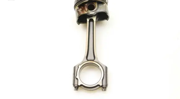 Ford Focus Piston with connecting rod RFCM5G6205EC