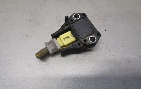Subaru Outback Airbag deployment crash/impact sensor 98231AG000