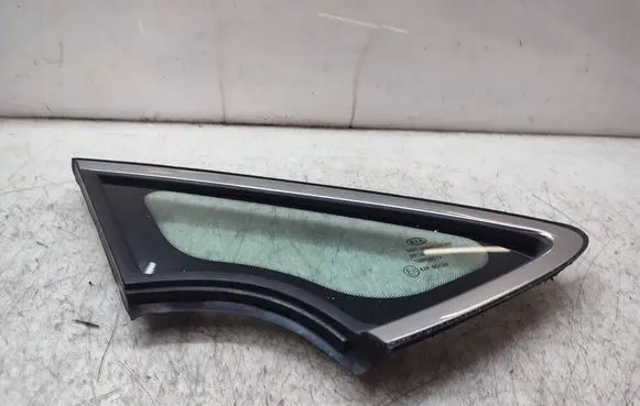 KIA Ceed Front door vent window glass four-door 43R00108