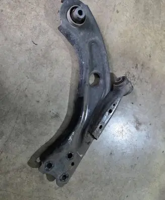 Peugeot 308 Front lower control arm/wishbone 7BAA270436497G