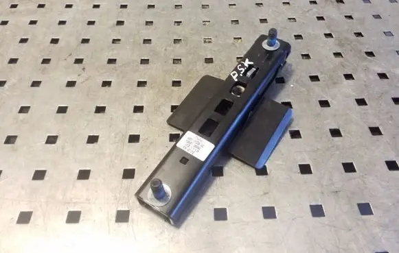 Ford Focus Seat belt adjustment rail AM51611C48AC