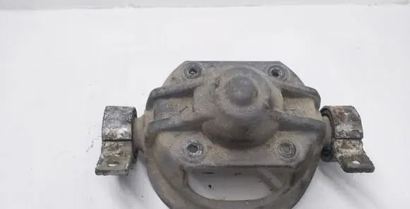 Volkswagen Touareg I Coil spring/strut mount 7L0512345B