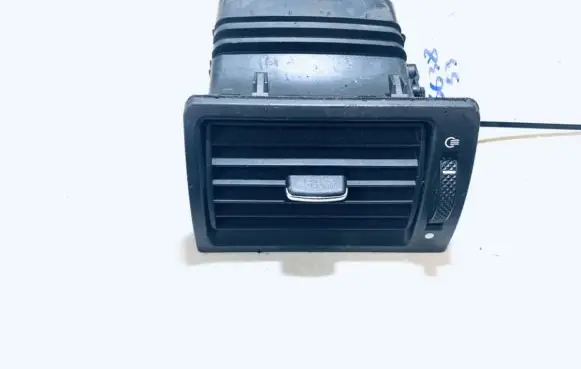 Ford Mondeo Mk III Dash center air vent grill 1z03470