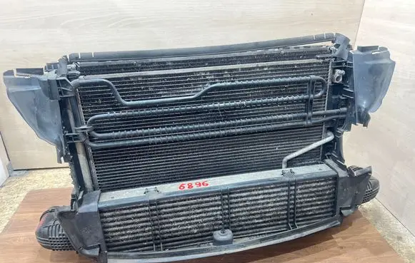 Mercedes-Benz CLS C218 X218 Radiator set A2045003703