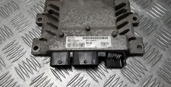 Ford Fiesta Engine control unit/module BV2112A650FD S180047035D