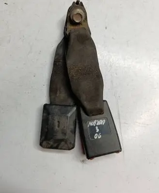 Rear seatbelt buckle
