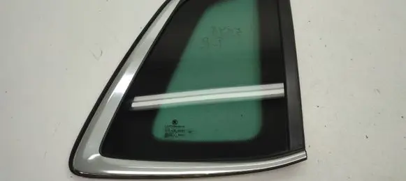 Skoda Kamiq Rear side window