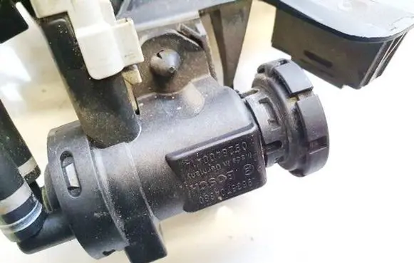 Citroen C5 Turbo solenoid valve 9635704380 0928400414