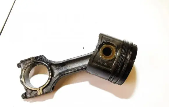 Land Rover Freelander Piston with connecting rod 686